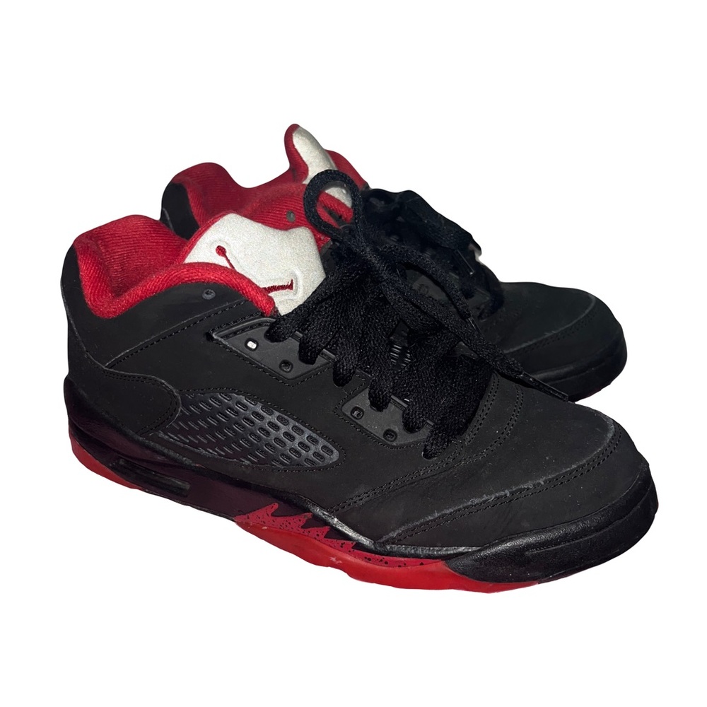 Alternate 90 retro Jordan 5s